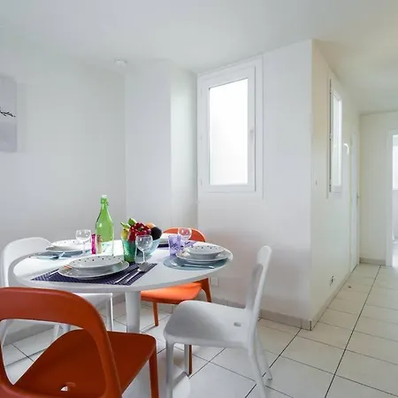 Apartman Port 3 - Spacious And Central W Ac On The Port *